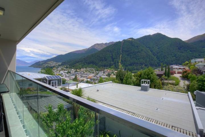Stylish Haven Luxury Interiors In Prime Location Lägenhet Queenstown Exteriör bild