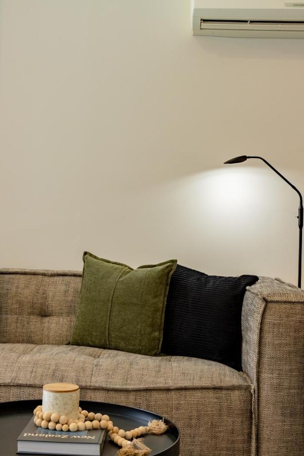 Stylish Haven Luxury Interiors In Prime Location Lägenhet Queenstown Exteriör bild