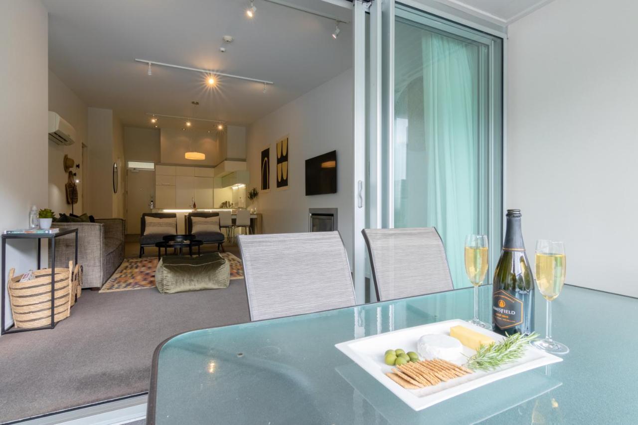 Stylish Haven Luxury Interiors In Prime Location Lägenhet Queenstown Exteriör bild