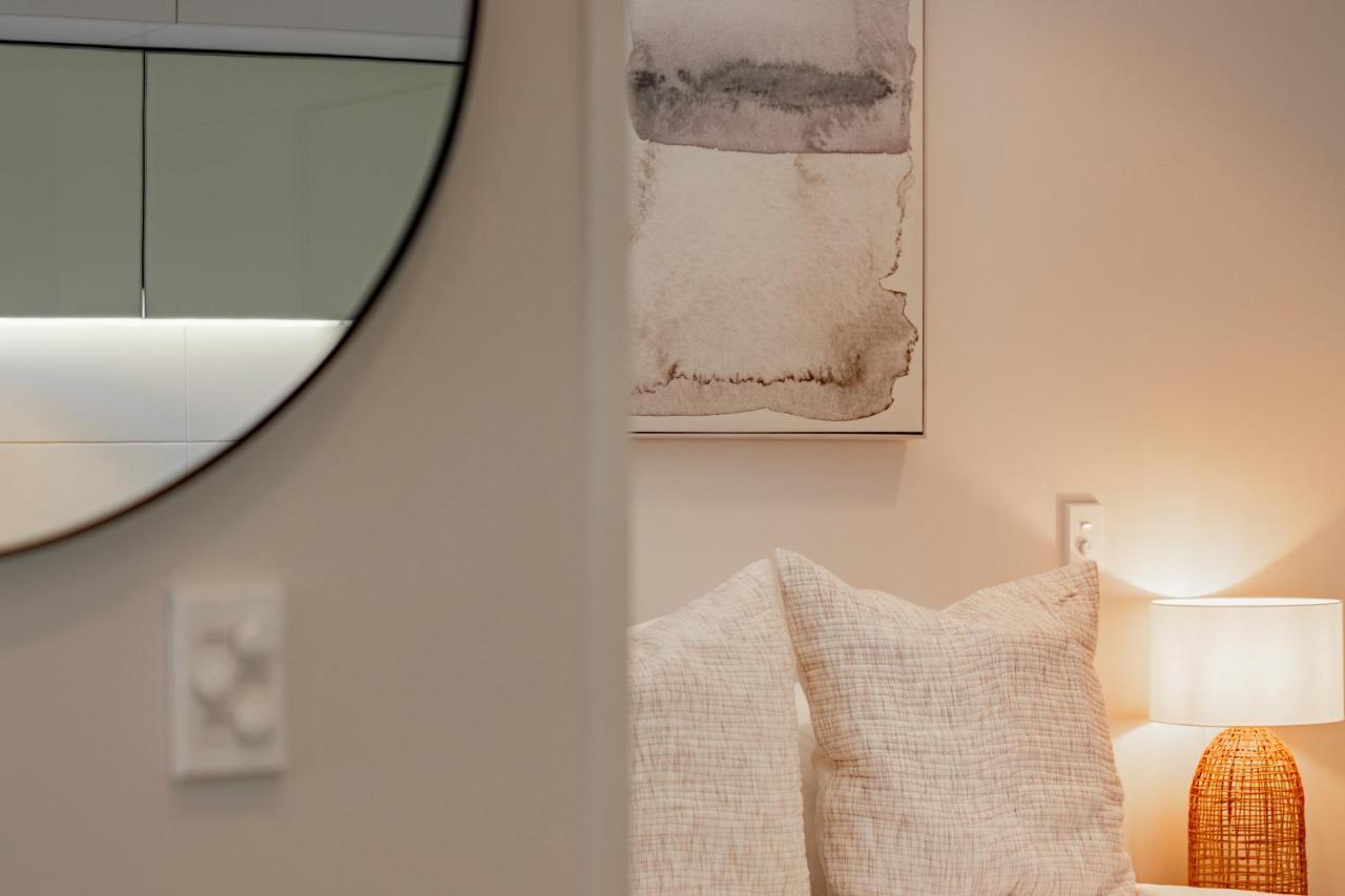 Stylish Haven Luxury Interiors In Prime Location Lägenhet Queenstown Exteriör bild