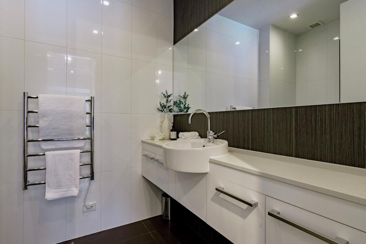 Stylish Haven Luxury Interiors In Prime Location Lägenhet Queenstown Exteriör bild