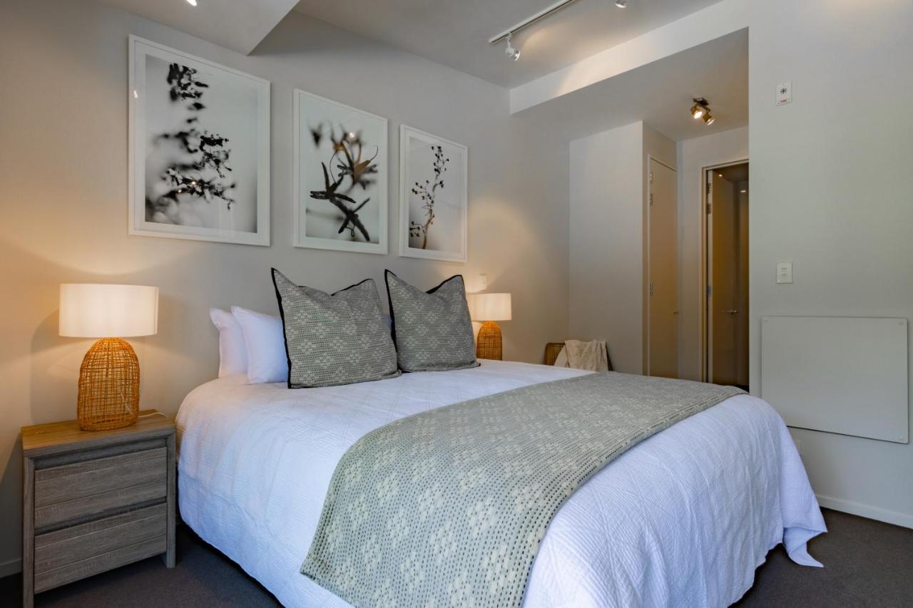 Stylish Haven Luxury Interiors In Prime Location Lägenhet Queenstown Exteriör bild