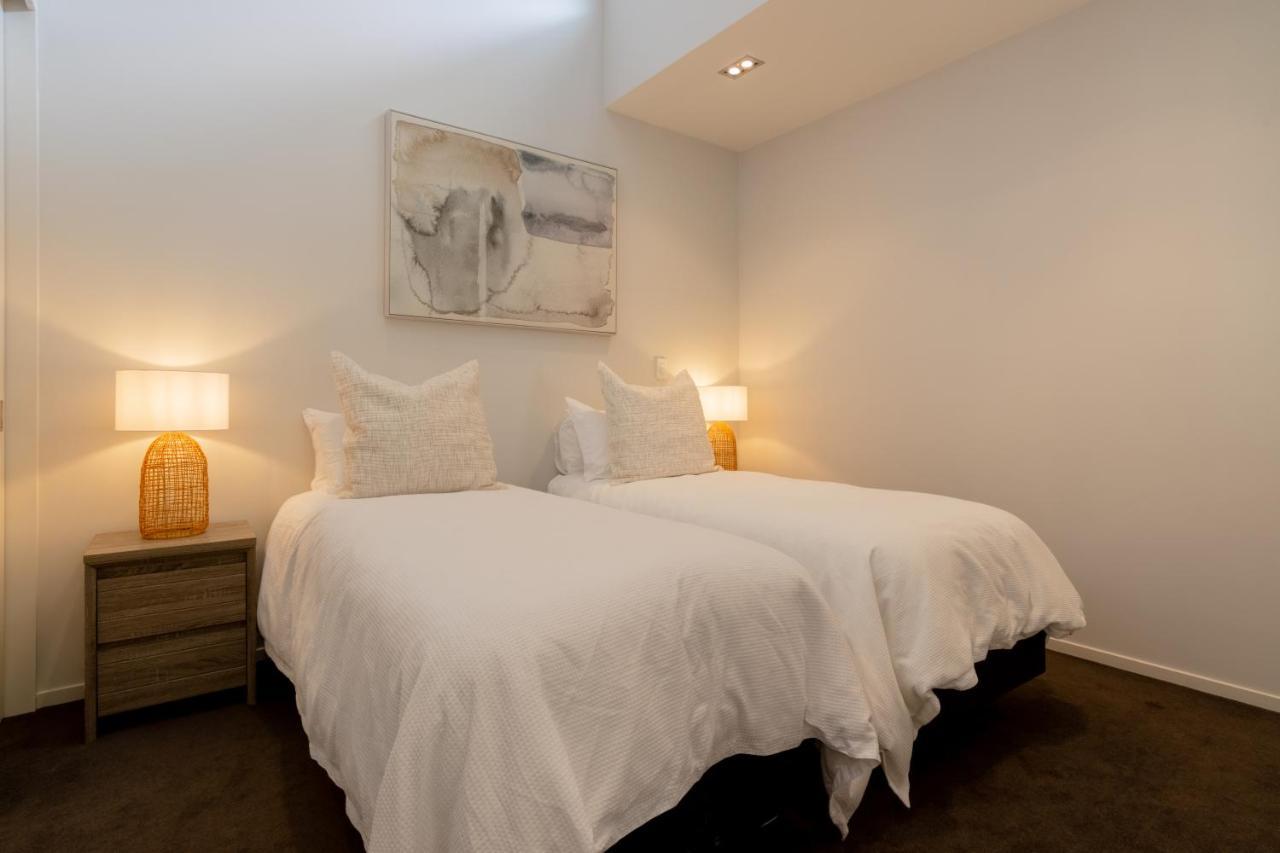 Stylish Haven Luxury Interiors In Prime Location Lägenhet Queenstown Exteriör bild