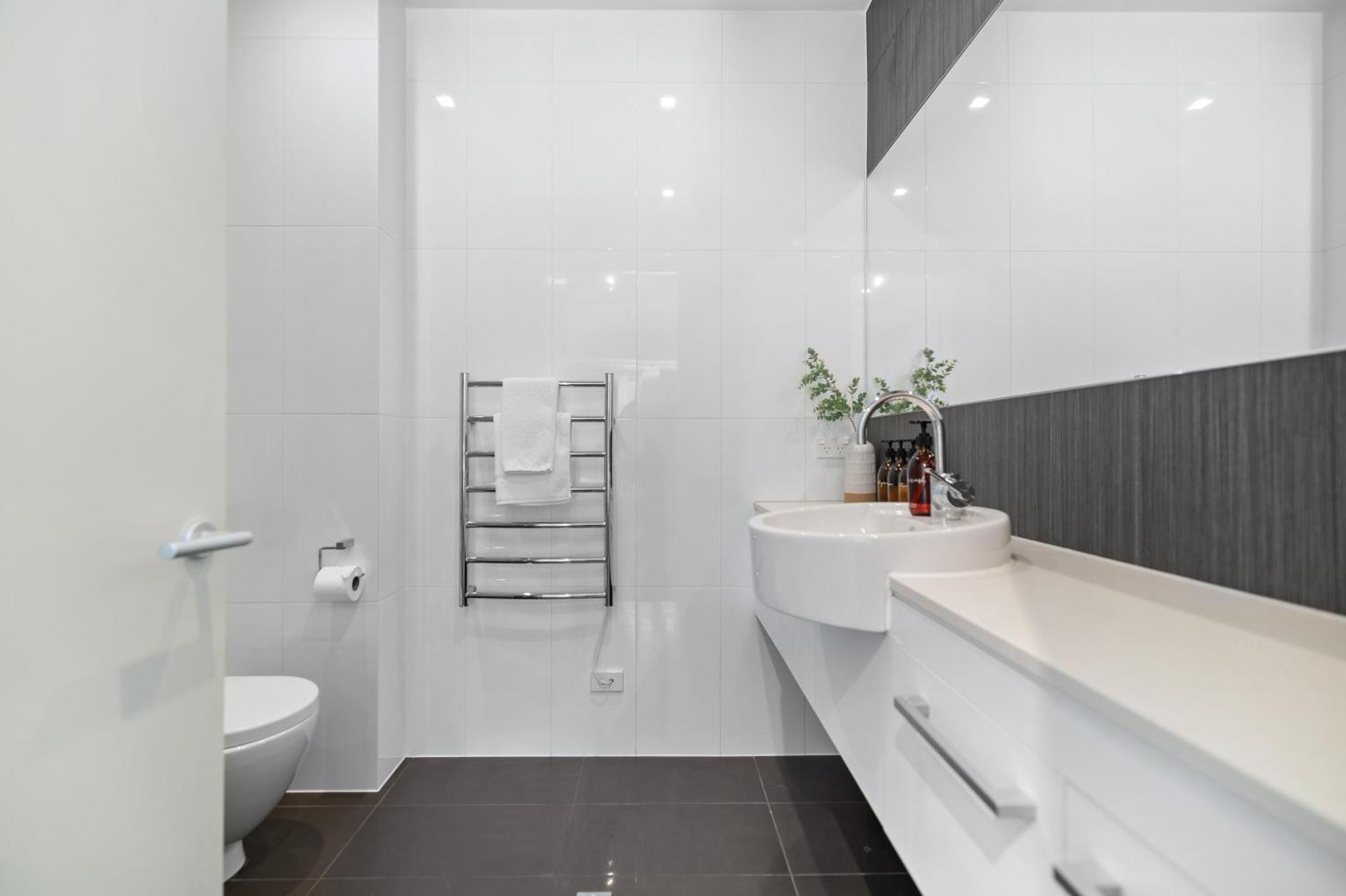 Stylish Haven Luxury Interiors In Prime Location Lägenhet Queenstown Exteriör bild